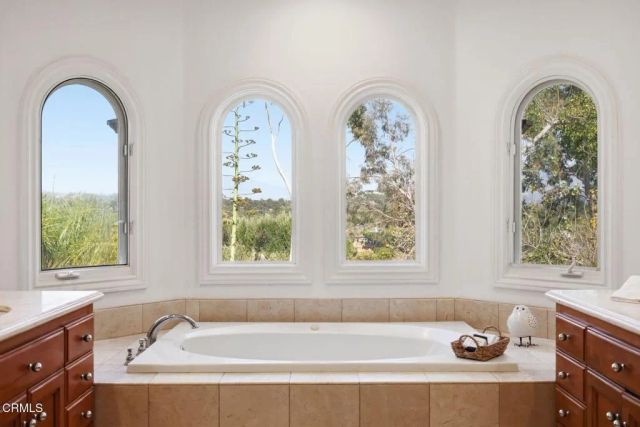 12986 Macdonald Drive, Ojai, CA 93023
