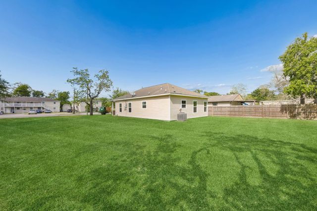 1708 Rosalee Street, La Marque, TX 77568