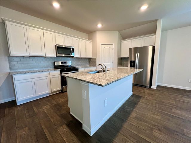 1314 Prescott PL, Lockhart, TX 78644