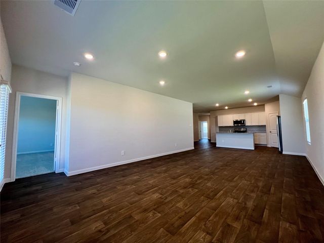 1314 Prescott PL, Lockhart, TX 78644