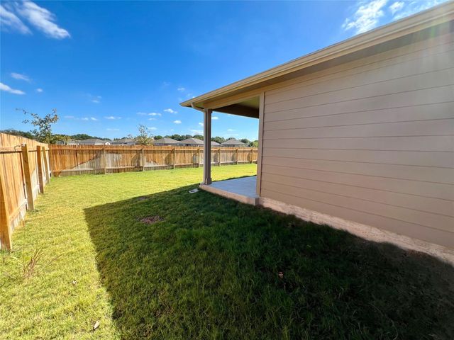 1314 Prescott PL, Lockhart, TX 78644