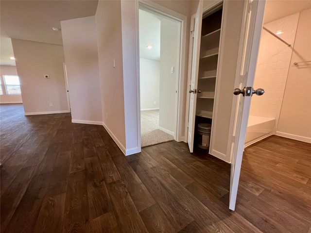 1314 Prescott PL, Lockhart, TX 78644