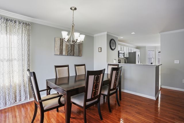 1406 Pinnacle Way 1406, Danbury, CT 06811