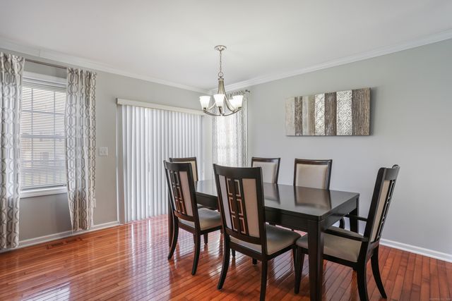 1406 Pinnacle Way 1406, Danbury, CT 06811