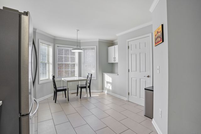 1406 Pinnacle Way 1406, Danbury, CT 06811