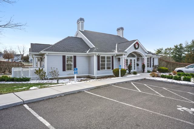 1406 Pinnacle Way 1406, Danbury, CT 06811