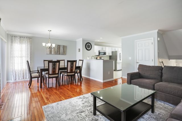 1406 Pinnacle Way 1406, Danbury, CT 06811