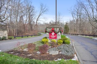 1406 Pinnacle Way 1406, Danbury, CT 06811