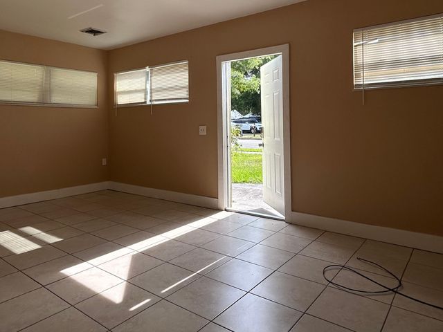 308 S 8th Street, Fort Pierce, FL 34950