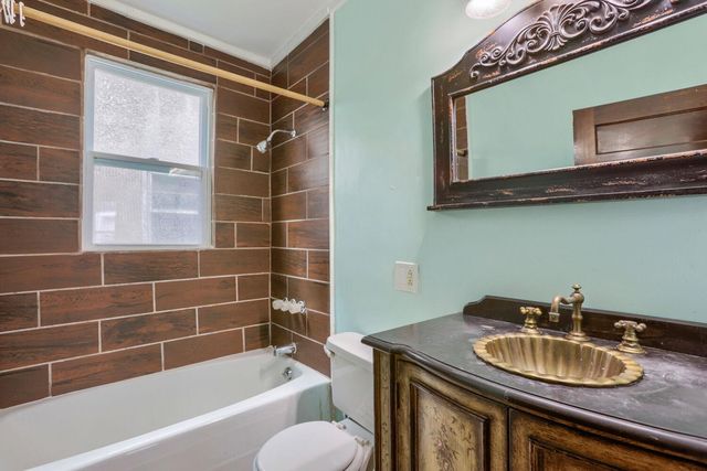 1092 25th Avenue SE, Minneapolis, MN 55414