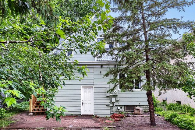 1092 25th Avenue SE, Minneapolis, MN 55414