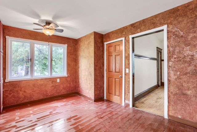 1092 25th Avenue SE, Minneapolis, MN 55414