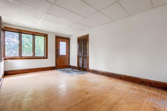1092 25th Avenue SE, Minneapolis, MN 55414