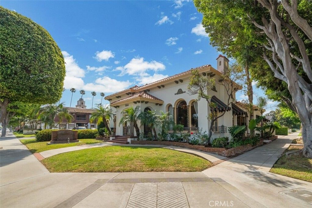702 E Chapman, Orange, CA 92866 — exterior