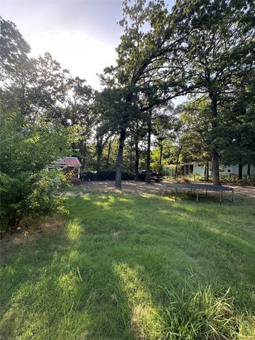 227 Cedar Trail Drive, Mabank, TX 75156