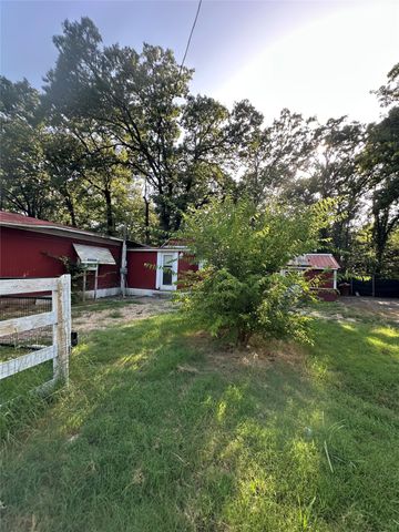 227 Cedar Trail Drive, Mabank, TX 75156