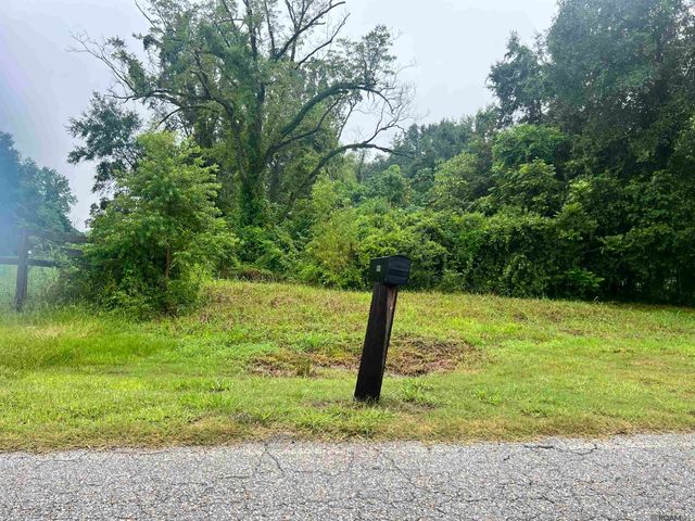 526 Old Rafe Mayer Rd, Baton Rouge, LA 70807