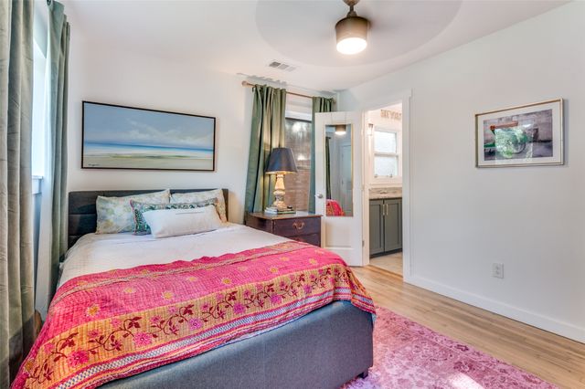 2728 Sunset Avenue, Dallas, TX 75211