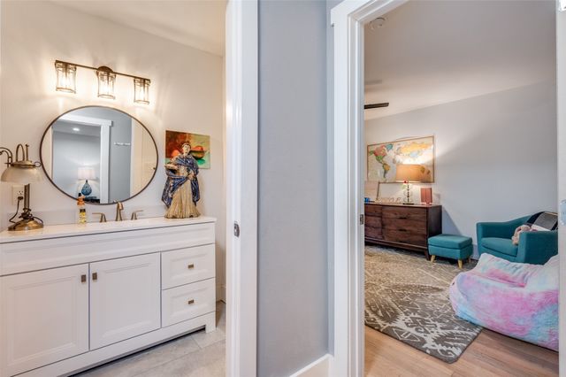 2728 Sunset Avenue, Dallas, TX 75211