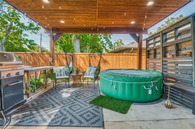 2728 Sunset Avenue, Dallas, TX 75211