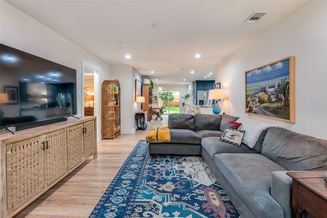 2728 Sunset Avenue, Dallas, TX 75211