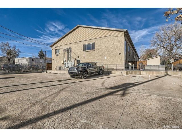 2460 W Caithness Pl 104, Denver, CO 80211
