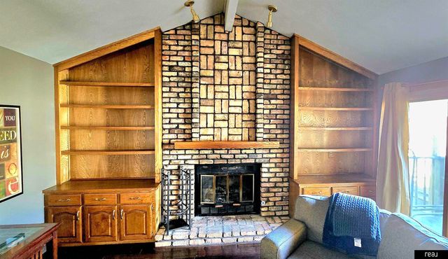 9802 23rd Street, Bellevue, NE 68123