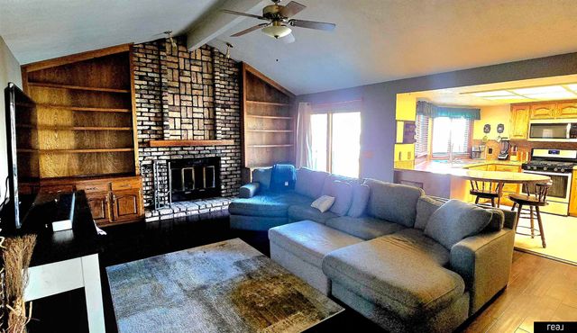 9802 23rd Street, Bellevue, NE 68123