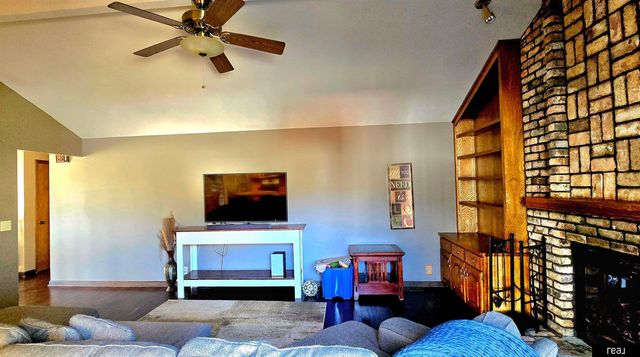 9802 23rd Street, Bellevue, NE 68123