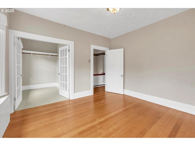 674 11TH St, Astoria, OR 97103