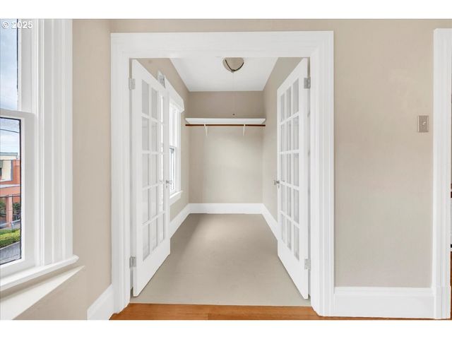 674 11TH St, Astoria, OR 97103