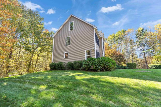 27 Revolutionary Lane, Nottingham, NH 03290