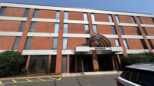 155 Maple St 407, Springfield, MA 01105