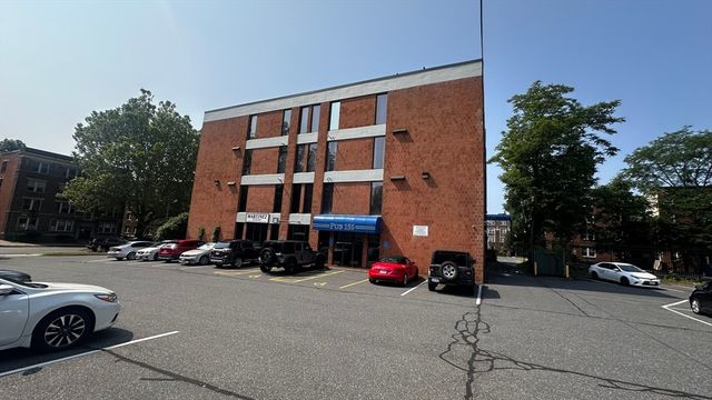 155 Maple St 407, Springfield, MA 01105