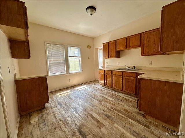 127 Hayden St, Buffalo, NY 14210