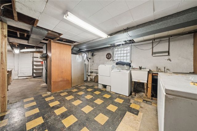 212 S 4th Street, Youngwood, PA 15697