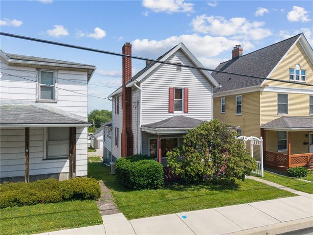 212 S 4th Street, Youngwood, PA 15697
