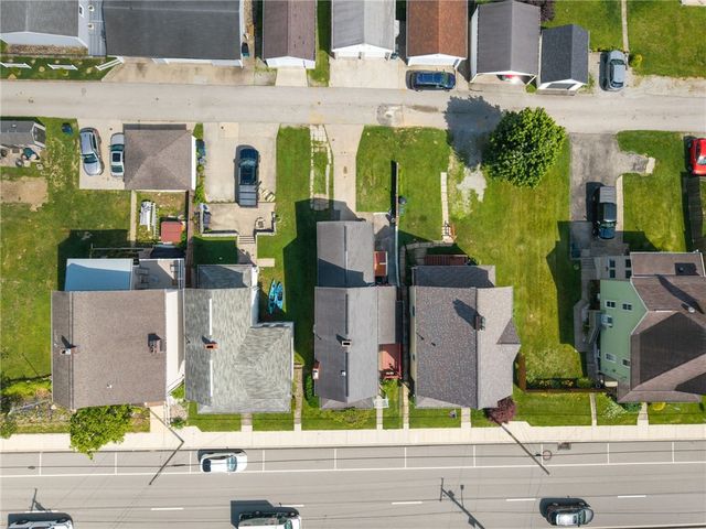 212 S 4th Street, Youngwood, PA 15697