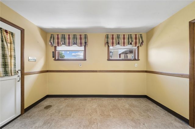 212 S 4th Street, Youngwood, PA 15697