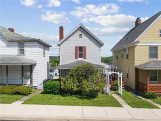 212 S 4th Street, Youngwood, PA 15697