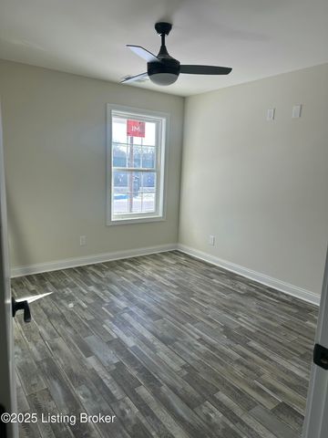 4706 Quinn Dr, Louisville, KY 40216