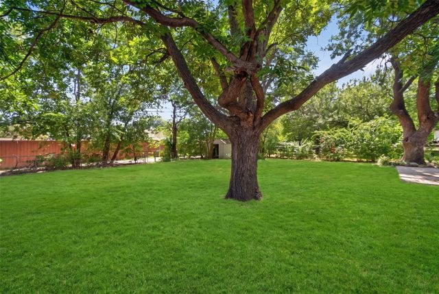 1110 Ryan Avenue, Carrollton, TX 75006