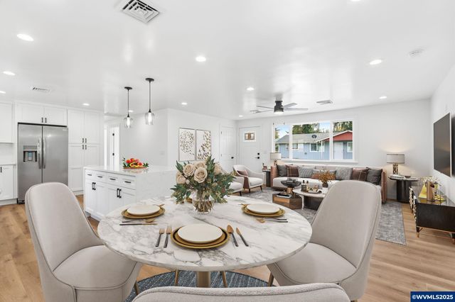 400 Church St, Amity, OR 97101