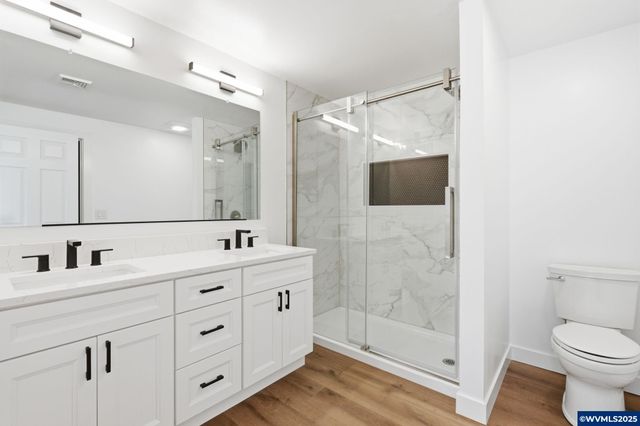 400 Church St, Amity, OR 97101