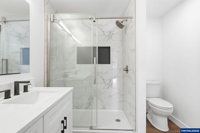 400 Church St, Amity, OR 97101