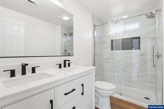 400 Church St, Amity, OR 97101