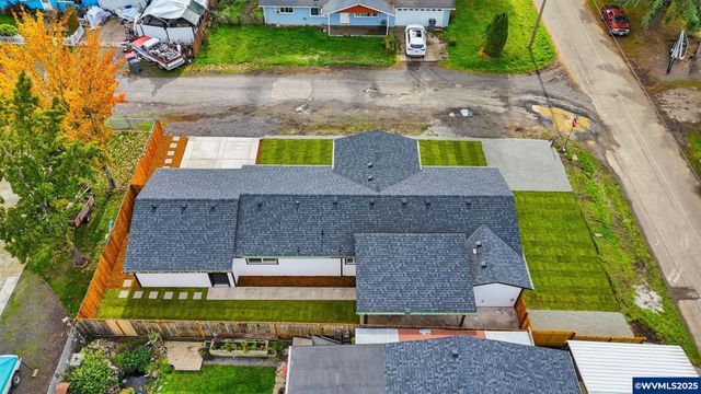 400 Church St, Amity, OR 97101