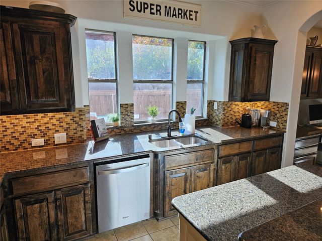 294 Duxbury Court, Sunnyvale, TX 75182