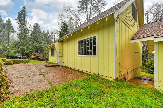 5045 Cedar Dr, Georgetown, CA 95634