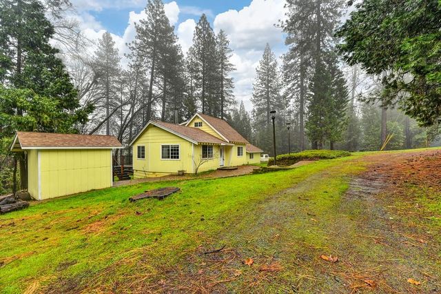 5045 Cedar Dr, Georgetown, CA 95634